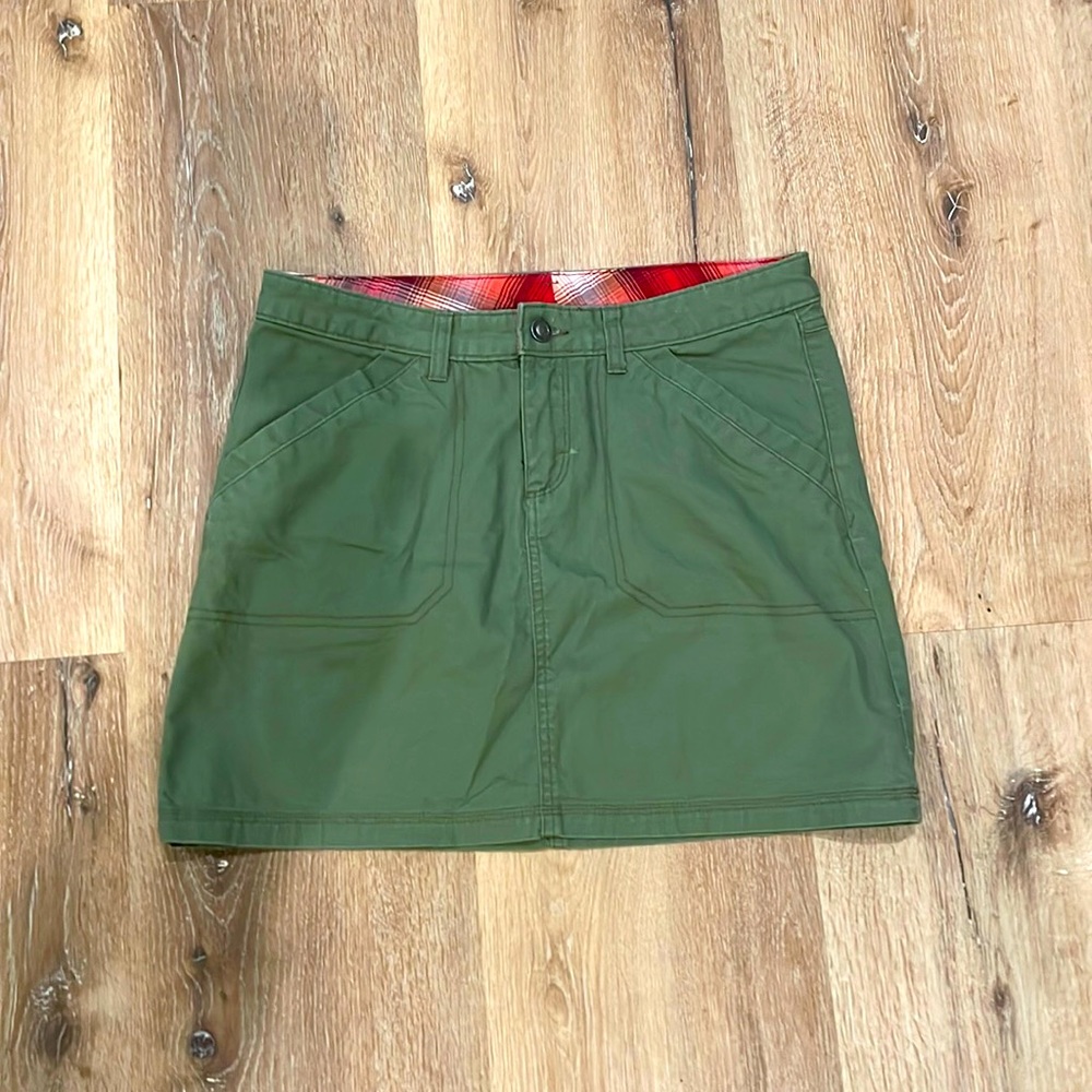 Patagonia women’s skirt, like new! Size 6 💚